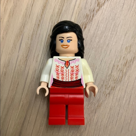 Lego Marion Ravenwood Minifigure Indiana Jones Set 7195 - Picture 1 of 3